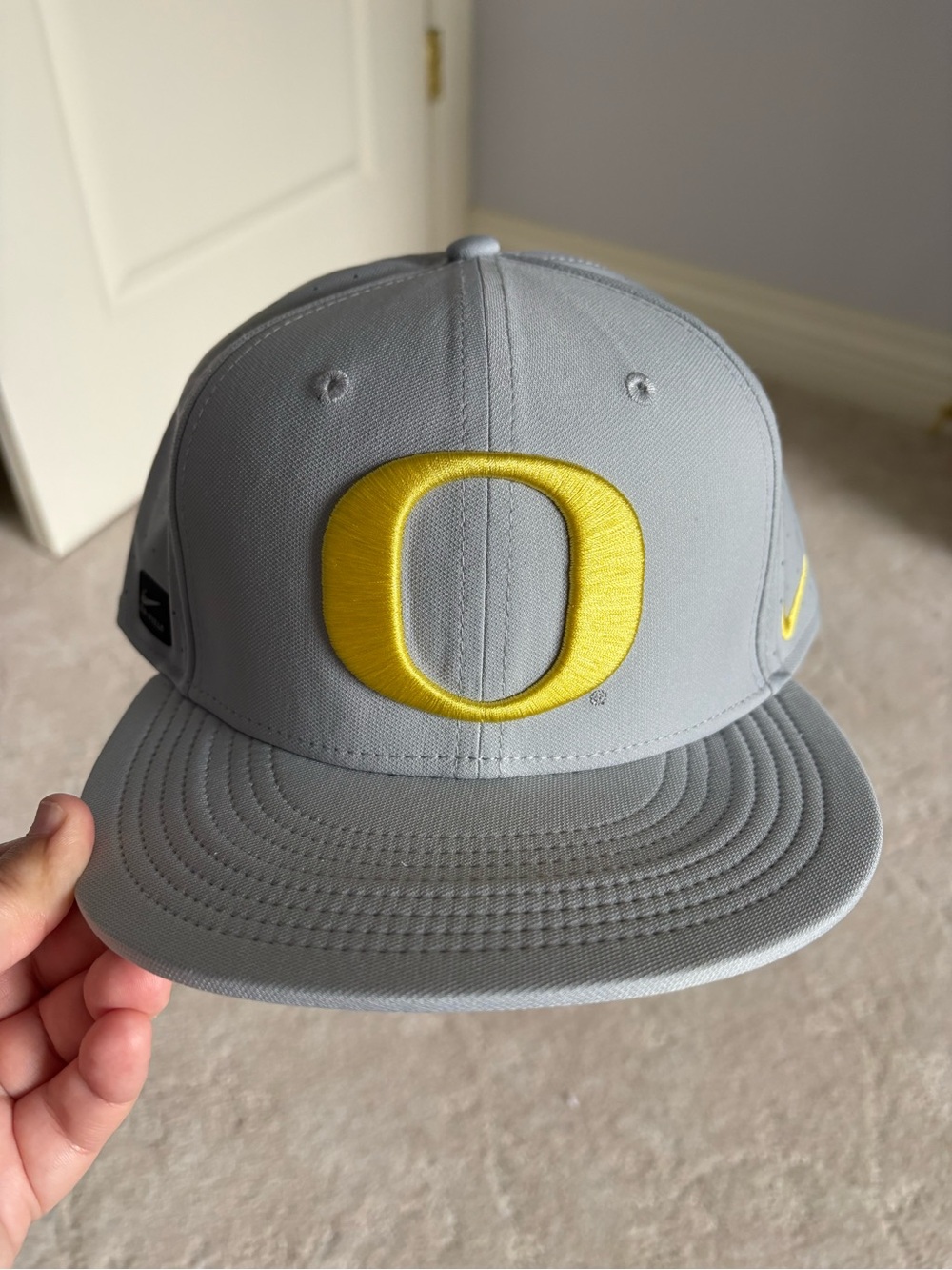 Nike Men's Gray Baseball Cap with Yellow 'O' Logo